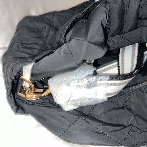 MARC JACOBS Medium Quilted Nylon Bag in BLACK M0017014 - Picture 3 of 6
